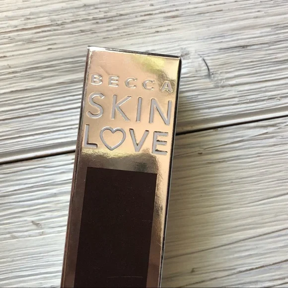 Becca Cosmetics Skin Love Weightless Blur Foundation Chestnut - Picture 3 of 7